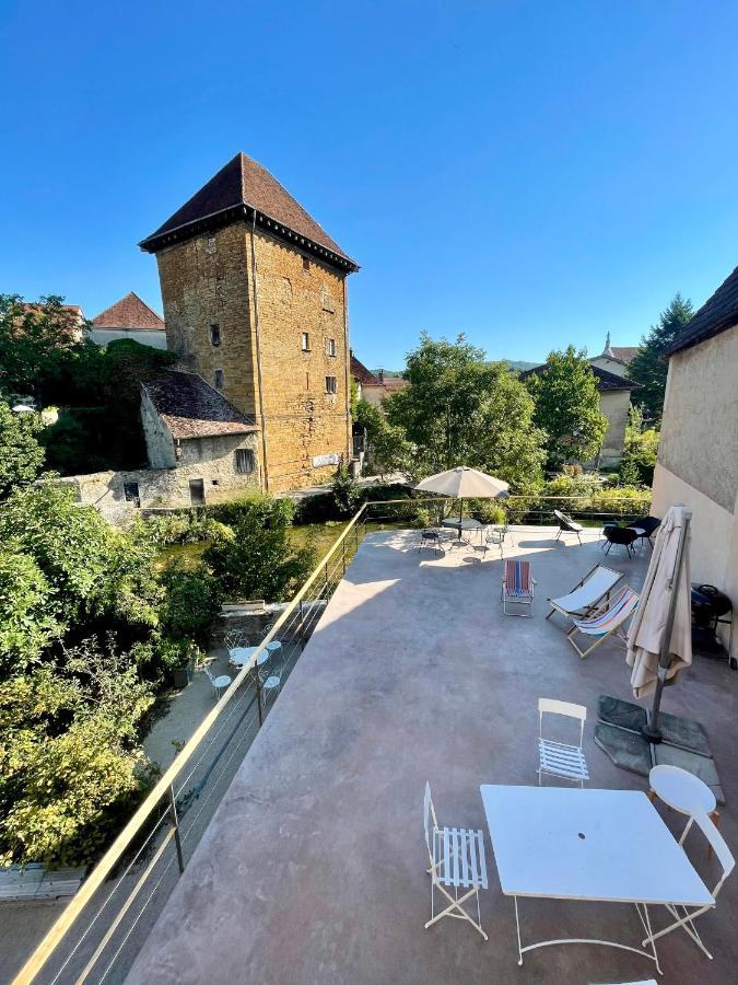Maison près de la rivière Arbois Extérieur photo